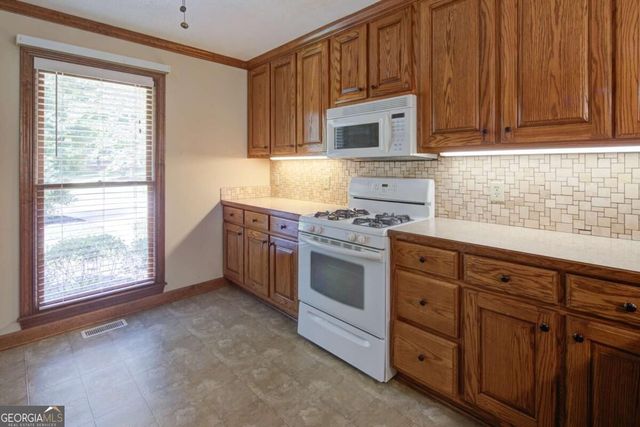 111 Henderson Lake Drive, Canton, GA 30115