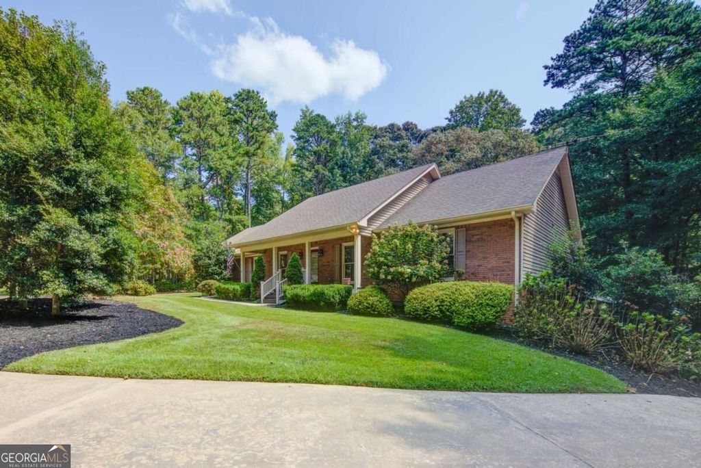 111 Henderson Lake Drive, Canton, GA 30115