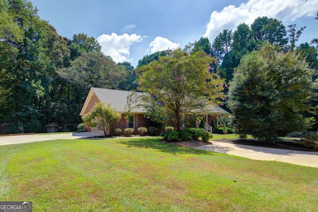 111 Henderson Lake Drive, Canton, GA 30115 — photo 2