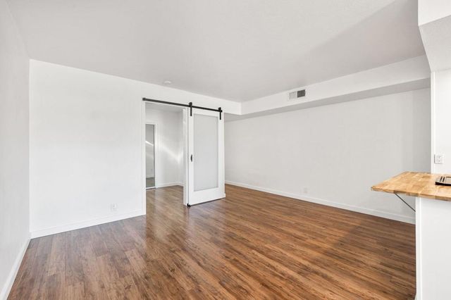 5300 E Waverly Drive K4, Palm Springs, CA 92264