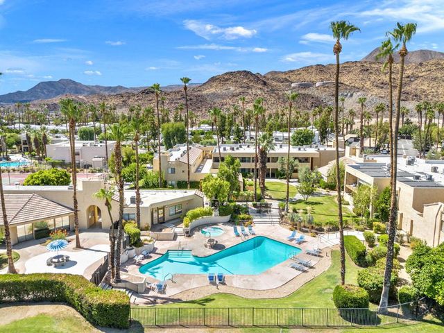 5300 E Waverly Drive K4, Palm Springs, CA 92264