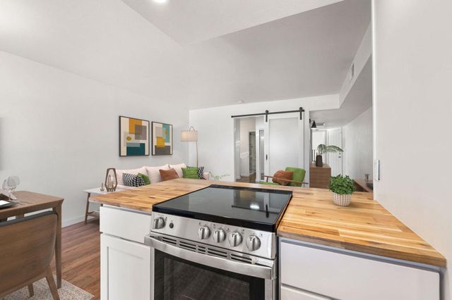 5300 E Waverly Drive K4, Palm Springs, CA 92264