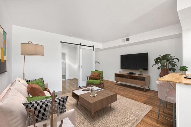 5300 E Waverly Drive K4, Palm Springs, CA 92264