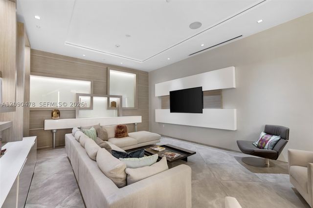 1201 20th St 414, Miami Beach, FL 33139