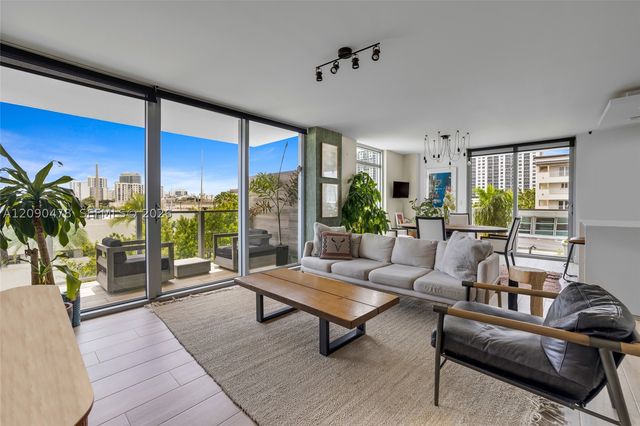 1201 20th St 414, Miami Beach, FL 33139