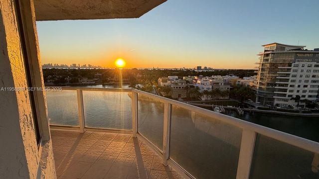 5900 COLLINS AV 1008, Miami Beach, FL 33140