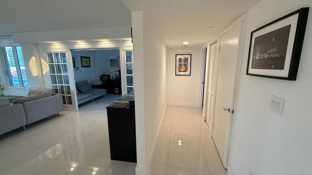 5900 COLLINS AV 1008, Miami Beach, FL 33140