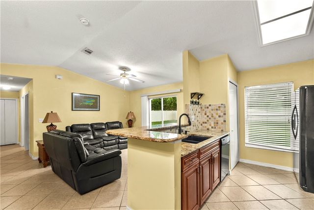 1335 23rd Street SW, Vero Beach, FL 32962