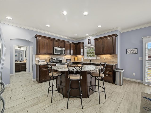 2918 Courtz Court, Newburgh, IN 47630