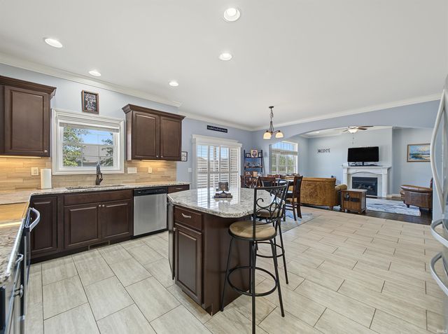 2918 Courtz Court, Newburgh, IN 47630