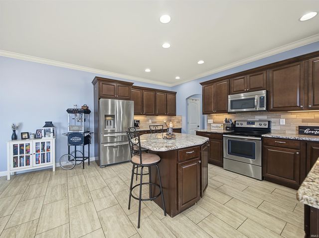 2918 Courtz Court, Newburgh, IN 47630