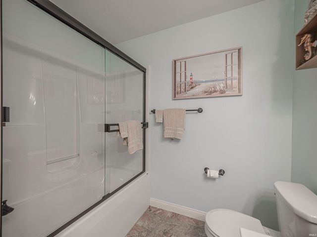 2918 Courtz Court, Newburgh, IN 47630