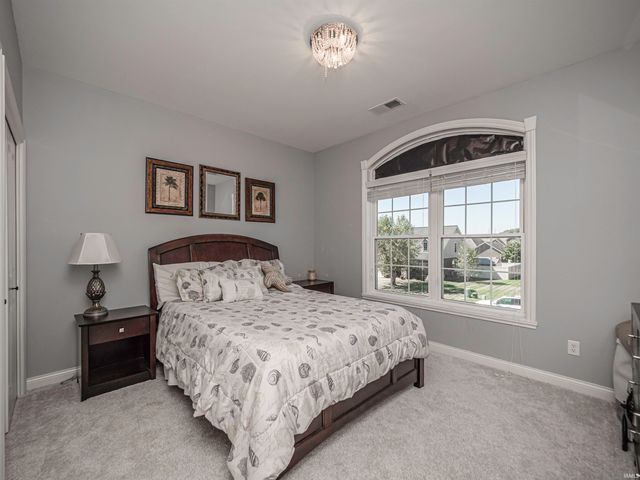 2918 Courtz Court, Newburgh, IN 47630