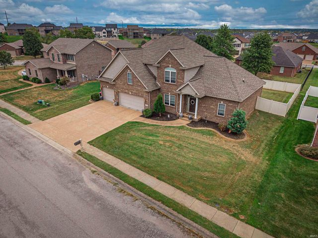 2918 Courtz Court, Newburgh, IN 47630
