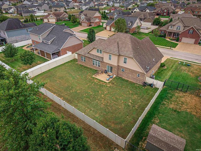 2918 Courtz Court, Newburgh, IN 47630