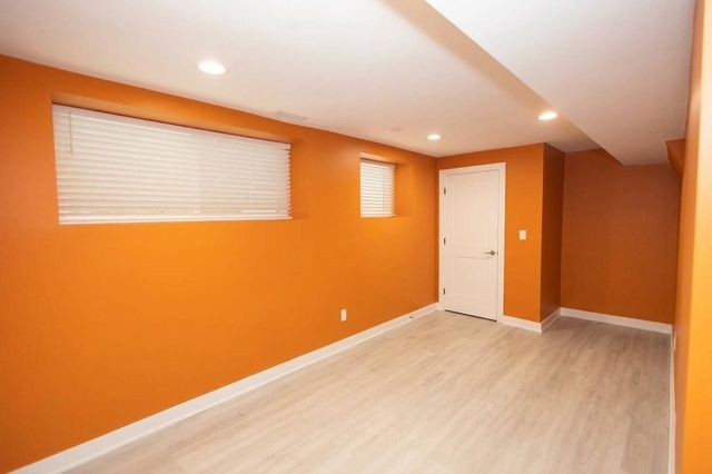 4424 S University Avenue 1, Chicago, IL 60653