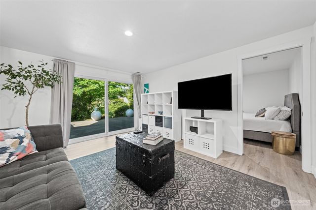 15932 SE 166th Place, Renton, WA 98058