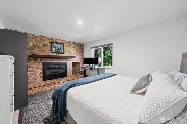 15932 SE 166th Place, Renton, WA 98058