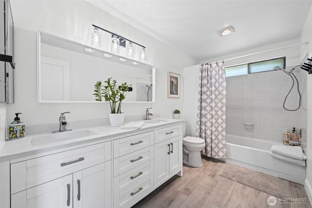 15932 SE 166th Place, Renton, WA 98058