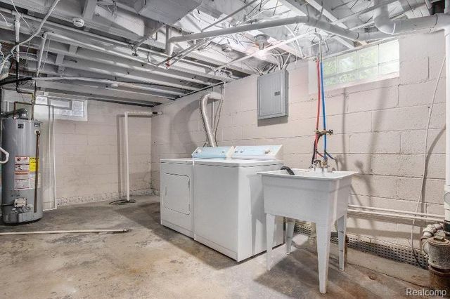 21905 Sussex Street, Oak Park, MI 48237