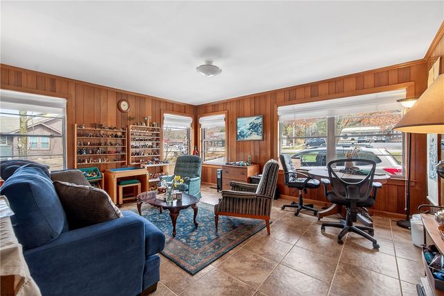 2227 N College Avenue, Fayetteville, AR 72703