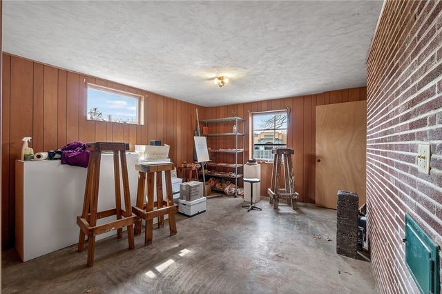 2227 N College Avenue, Fayetteville, AR 72703