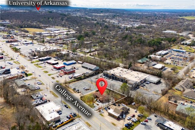 2227 N College Avenue, Fayetteville, AR 72703