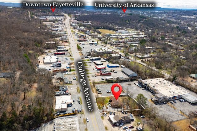 2227 N College Avenue, Fayetteville, AR 72703