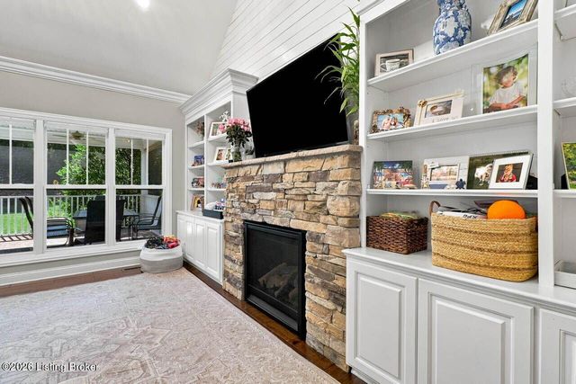 7806 Spring Farm Pointe Pl, Prospect, KY 40059