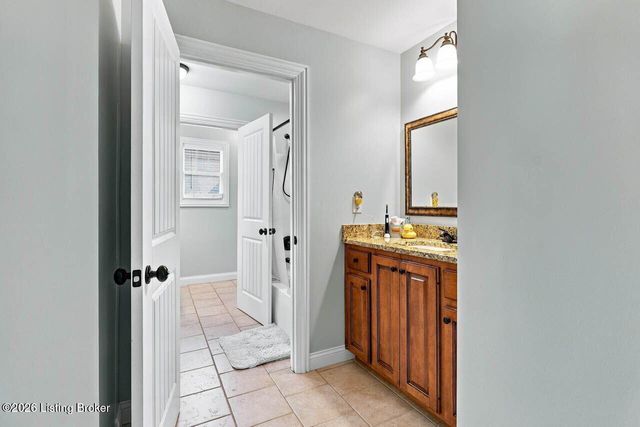 7806 Spring Farm Pointe Pl, Prospect, KY 40059