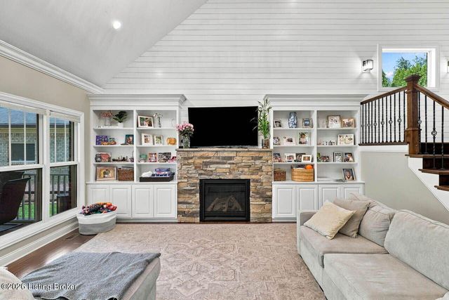 7806 Spring Farm Pointe Pl, Prospect, KY 40059