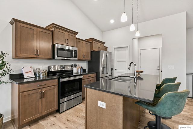 4918 N 180 Avenue, Omaha, NE 68022