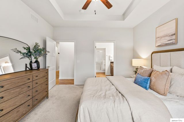 4918 N 180 Avenue, Omaha, NE 68022