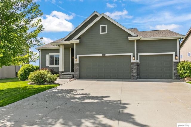 4918 N 180 Avenue, Omaha, NE 68022