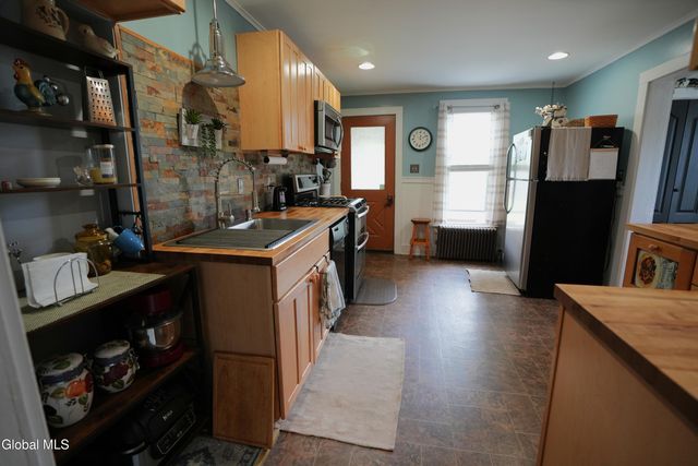 451 N Perry Street, Johnstown, NY 12095