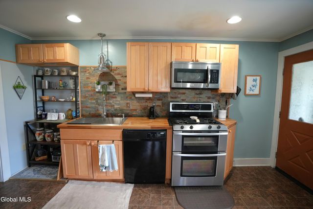 451 N Perry Street, Johnstown, NY 12095