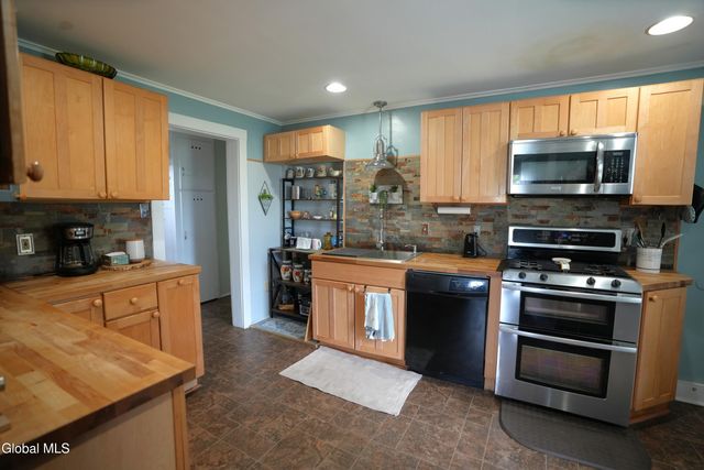 451 N Perry Street, Johnstown, NY 12095