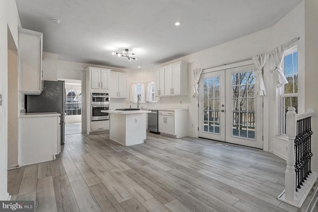 2 NEWBURY DR, Stafford, VA 22556