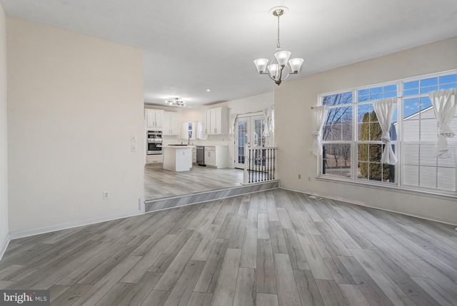 2 NEWBURY DR, Stafford, VA 22556