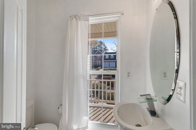 2 NEWBURY DR, Stafford, VA 22556