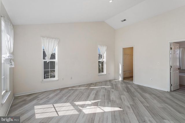 2 NEWBURY DR, Stafford, VA 22556