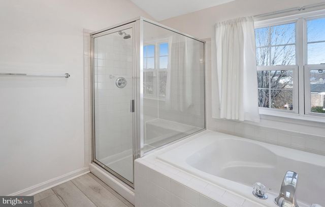 2 NEWBURY DR, Stafford, VA 22556