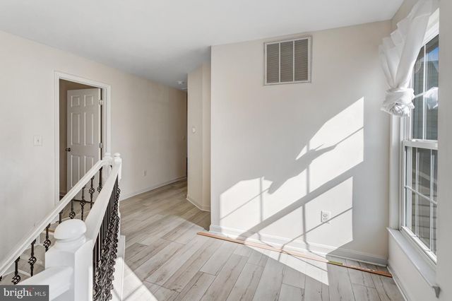 2 NEWBURY DR, Stafford, VA 22556