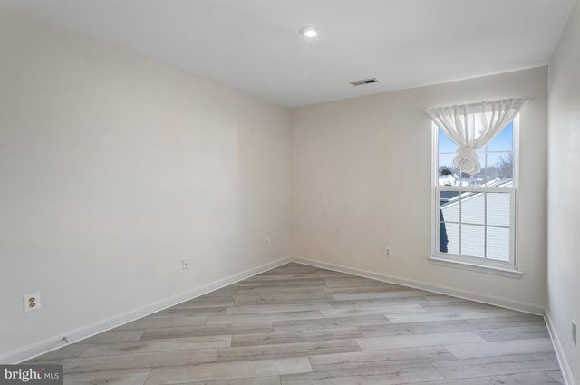 2 NEWBURY DR, Stafford, VA 22556