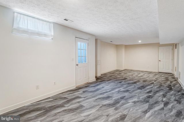 2 NEWBURY DR, Stafford, VA 22556