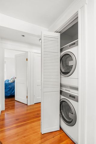 60 Denton Rd 3, Wellesley, MA 02482