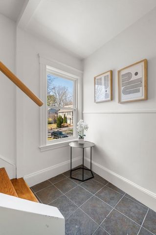 60 Denton Rd 3, Wellesley, MA 02482