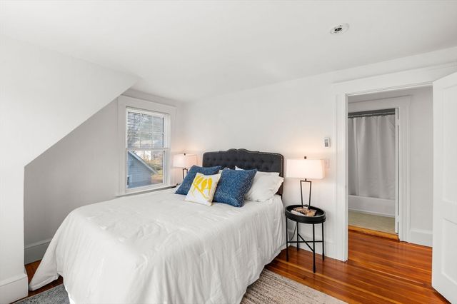 60 Denton Rd 3, Wellesley, MA 02482