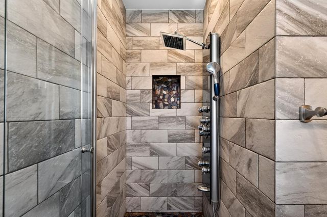 613 E Spruce Avenue, Lemoore, CA 93245