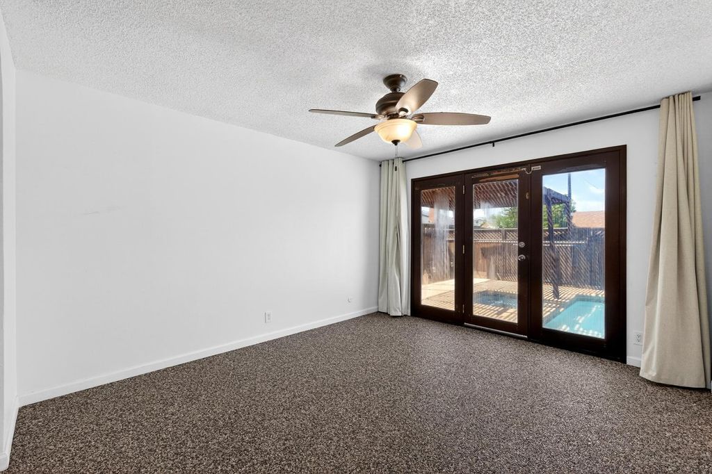 Image 24 of property listing at 613 E Spruce Avenue, Lemoore, CA 93245